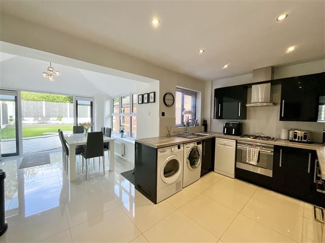 Property photo 2 of 18 Kitchen/Diner