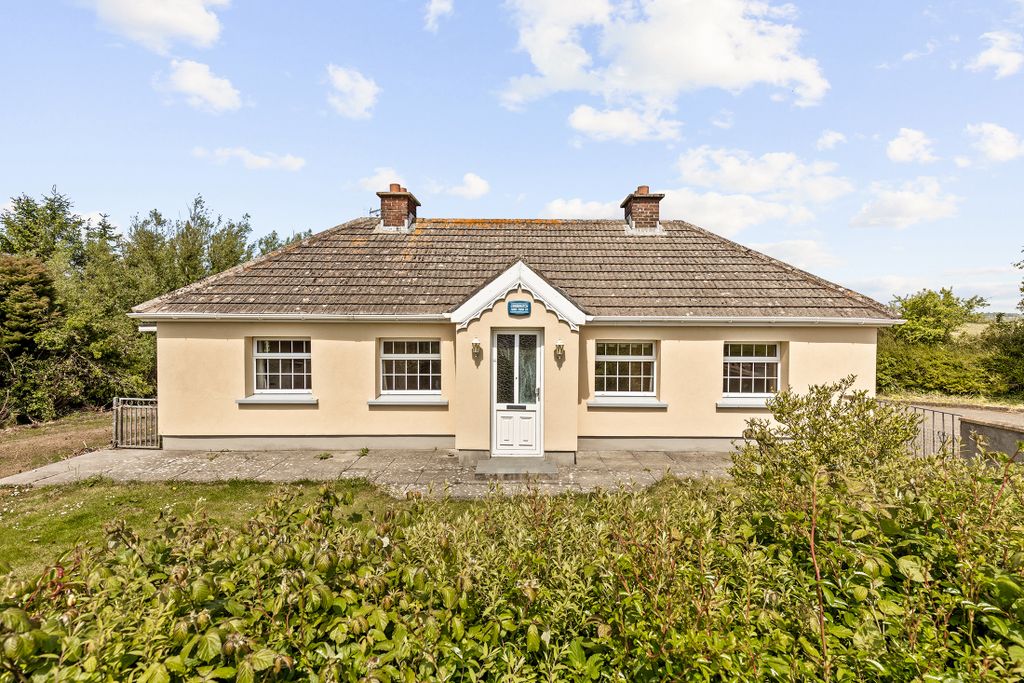 Property photo 1 of 24