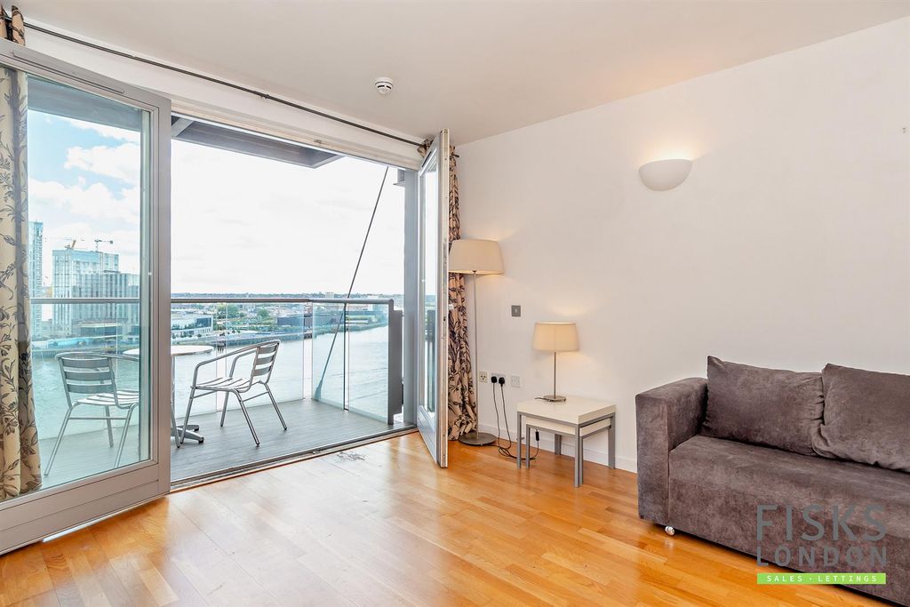 Property photo 2 of 17 8605595-Interior17-800.Jpg