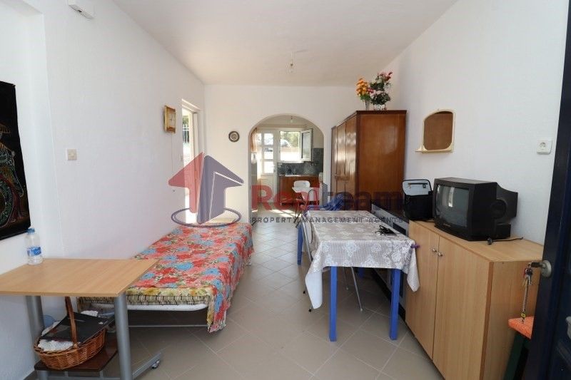 Property photo 2 of 25