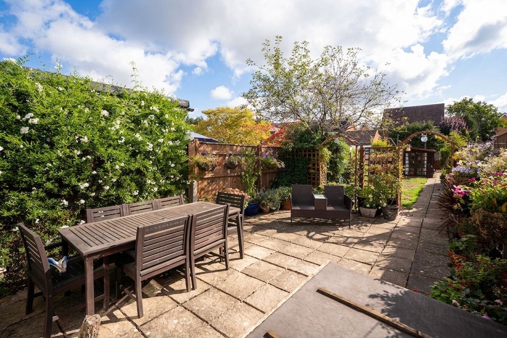 Property photo 2 of 16