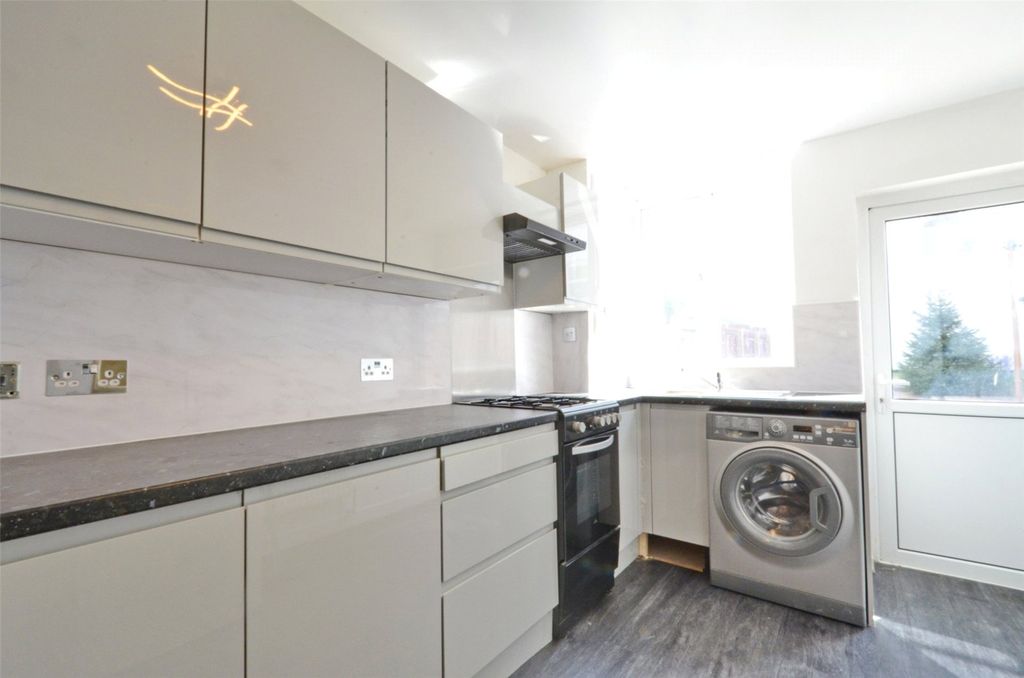 Property photo 2 of 6 Picture No. 05