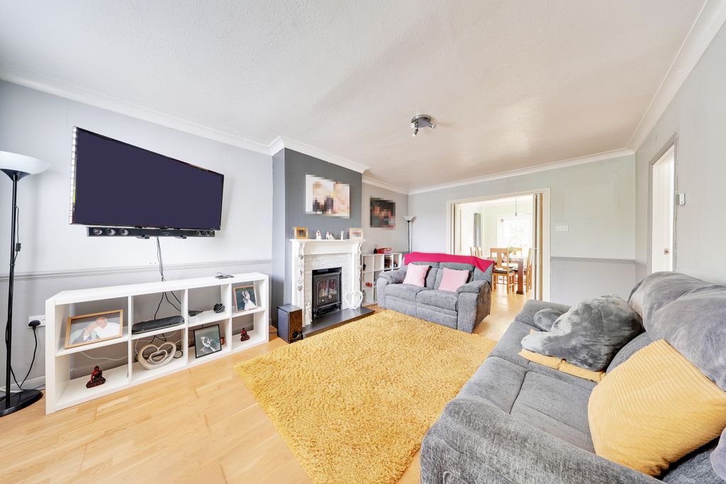 Property photo 2 of 13