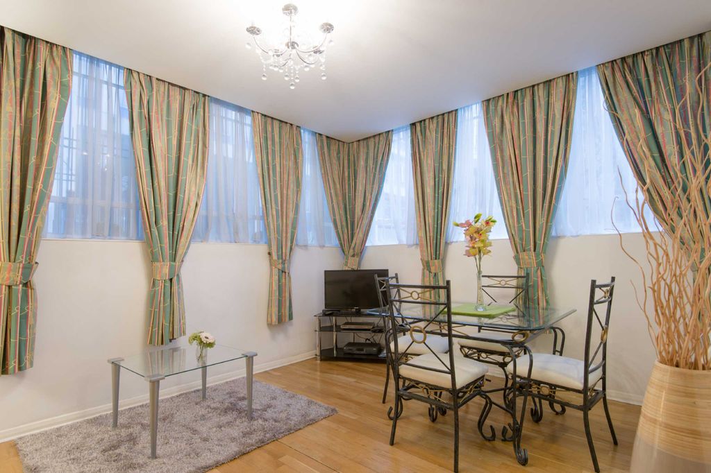 Property photo 2 of 8 Reception Room