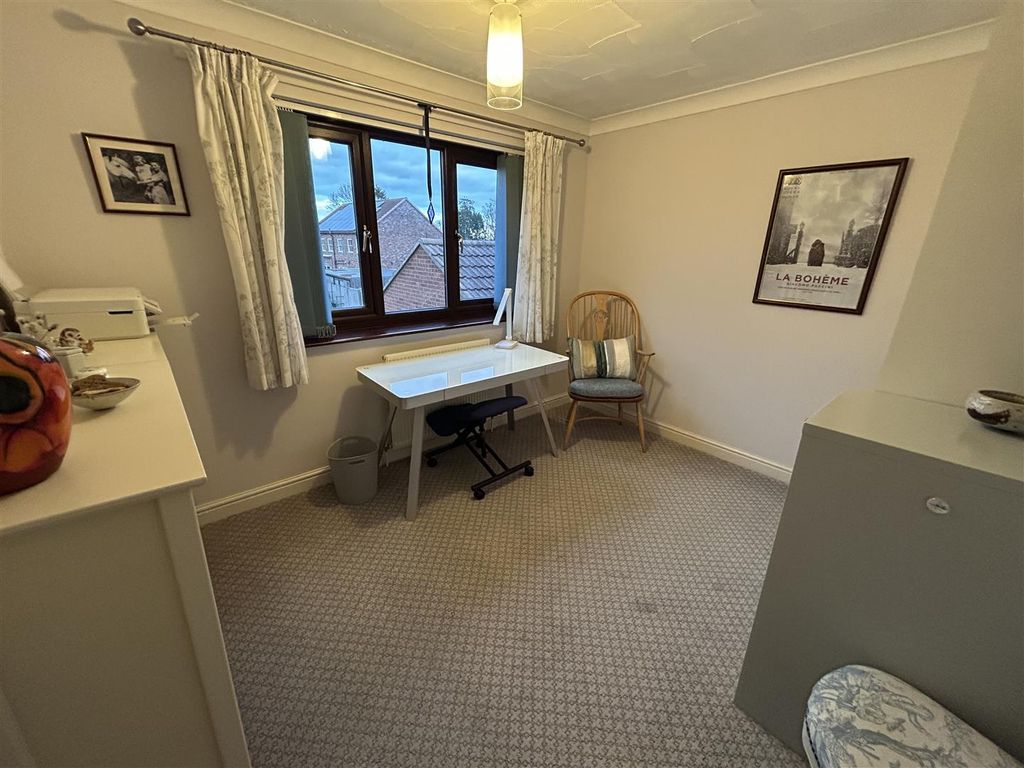 Property photo 3 of 16 Image00010.Jpeg