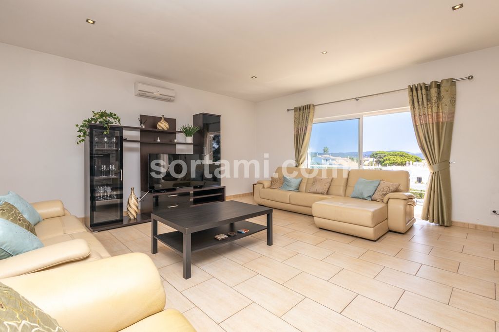 Property photo 3 of 46