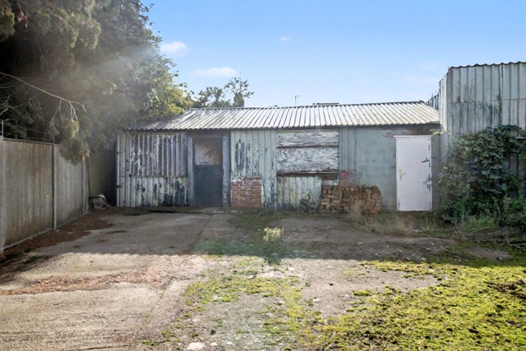 Property photo 2 of 2 4651902