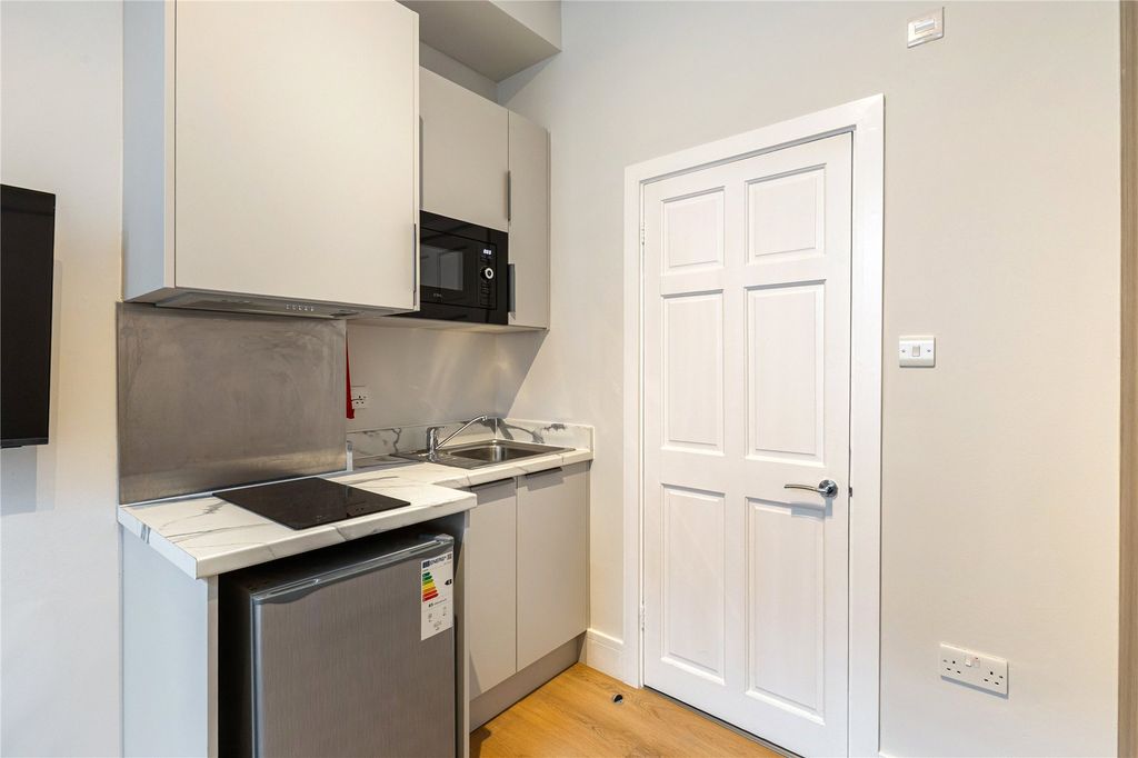 Property photo 3 of 3 Picture No. 03