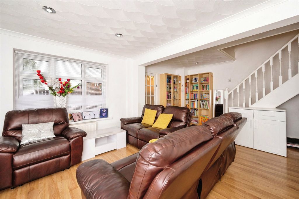 Property photo 2 of 18 Photography