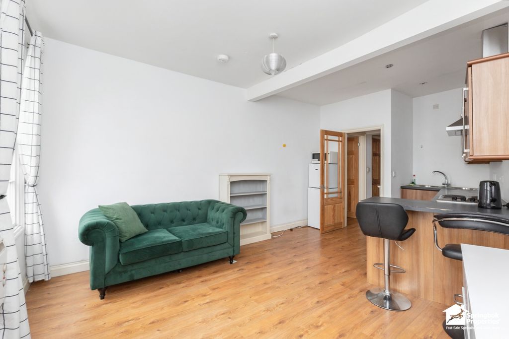 Property photo 2 of 8 Image 1