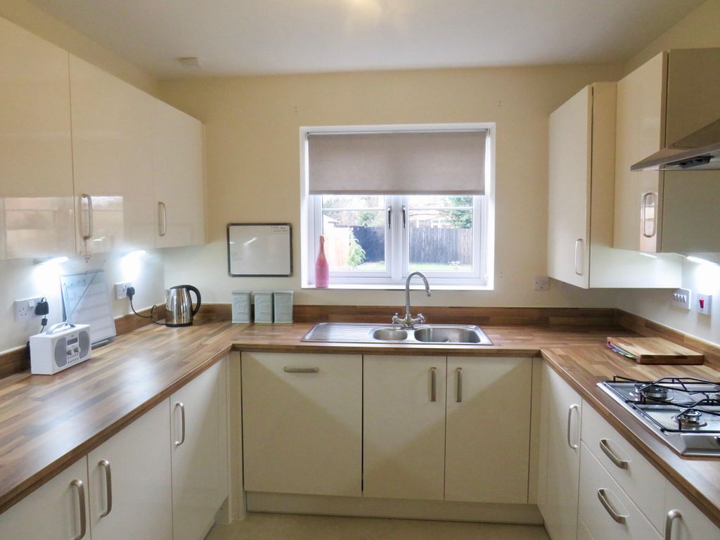 Property photo 2 of 14 Kitchen