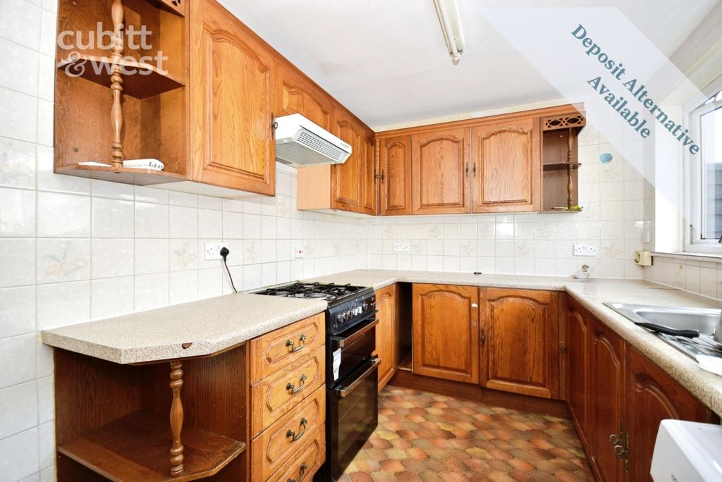 Property photo 2 of 15 Kitchen