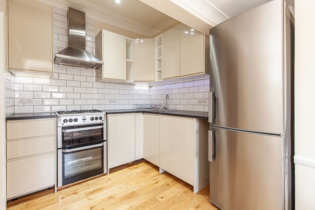 Property photo 3 of 8 166489