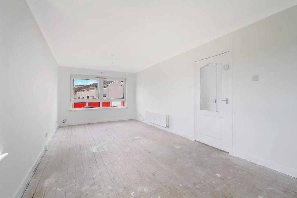 Property photo 2 of 19 Living/ Dining Area