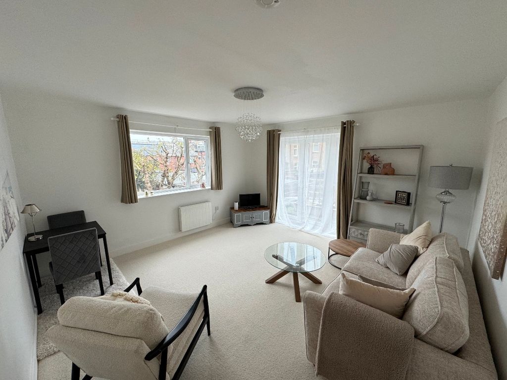 Property photo 2 of 14