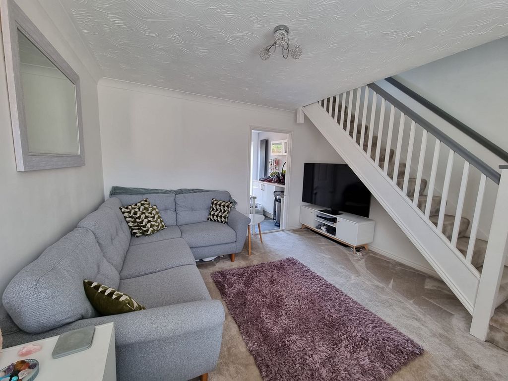 Property photo 2 of 14 Lounge