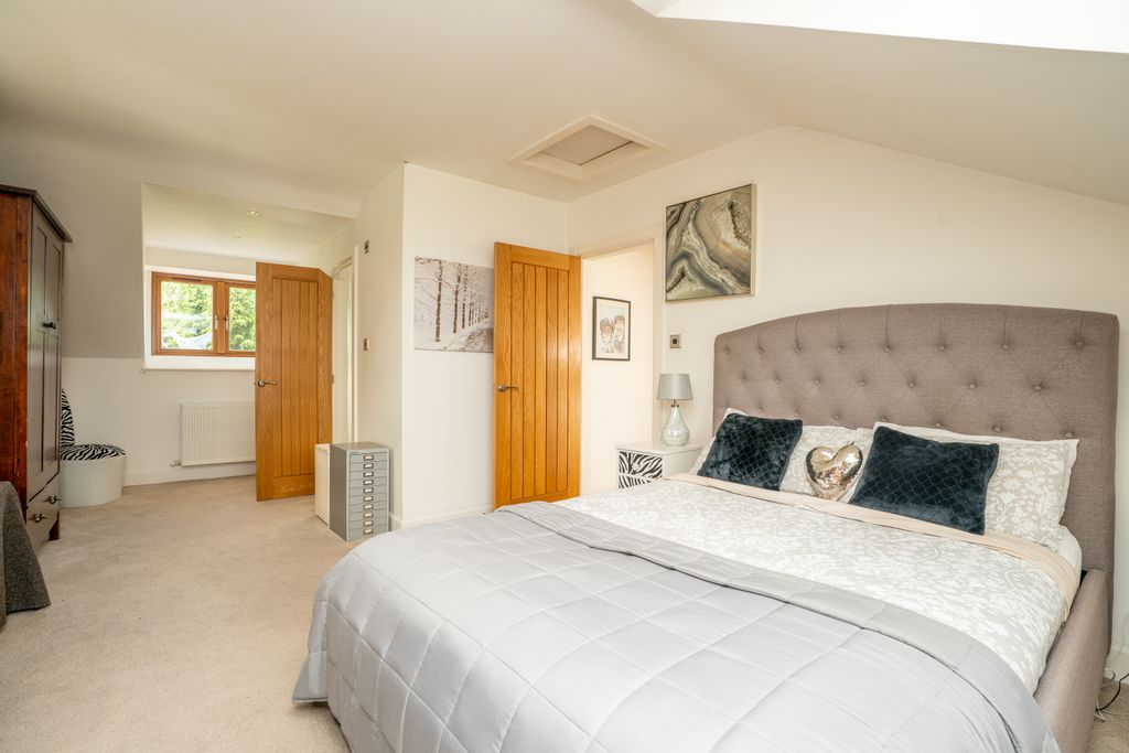 Additional image 13 of 6 bed detached house for saleWild Grove, Pudsey LS28