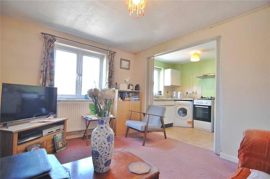 Property photo 3 of 10 Picture No. 02
