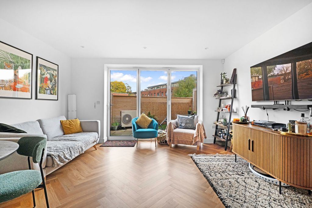 Property photo 2 of 22