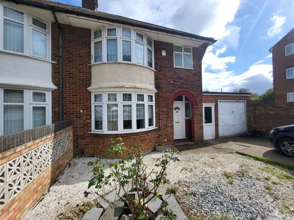 Property photo 2 of 35 Gallery