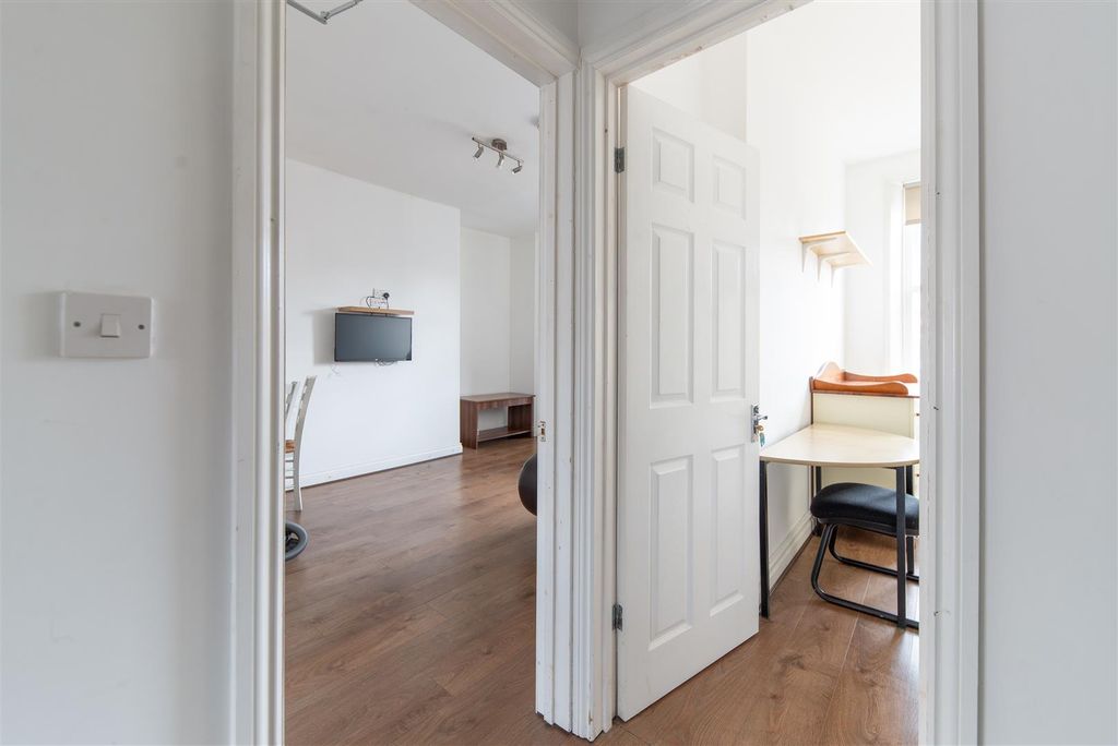 Additional image 13 of 6 bed flat for saleAmble Grove, Sandyford, Newcastle Upon Tyne NE2