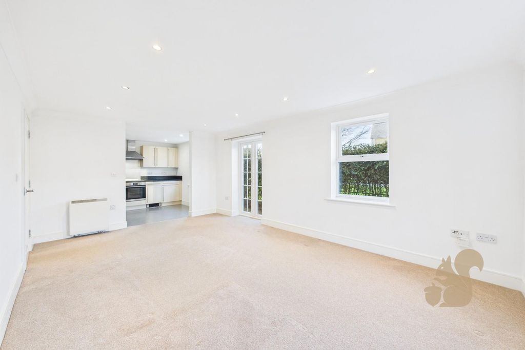 Property photo 2 of 14 Cam01254G0-Pr0378-Still011.Jpg