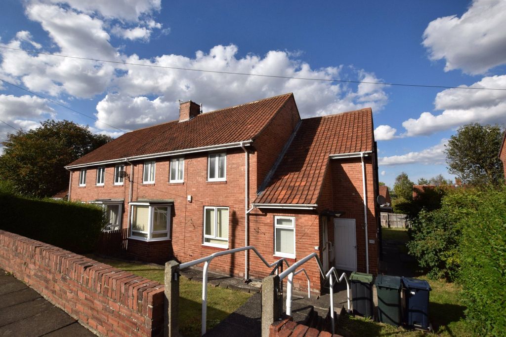 Property photo 1 of 9 External