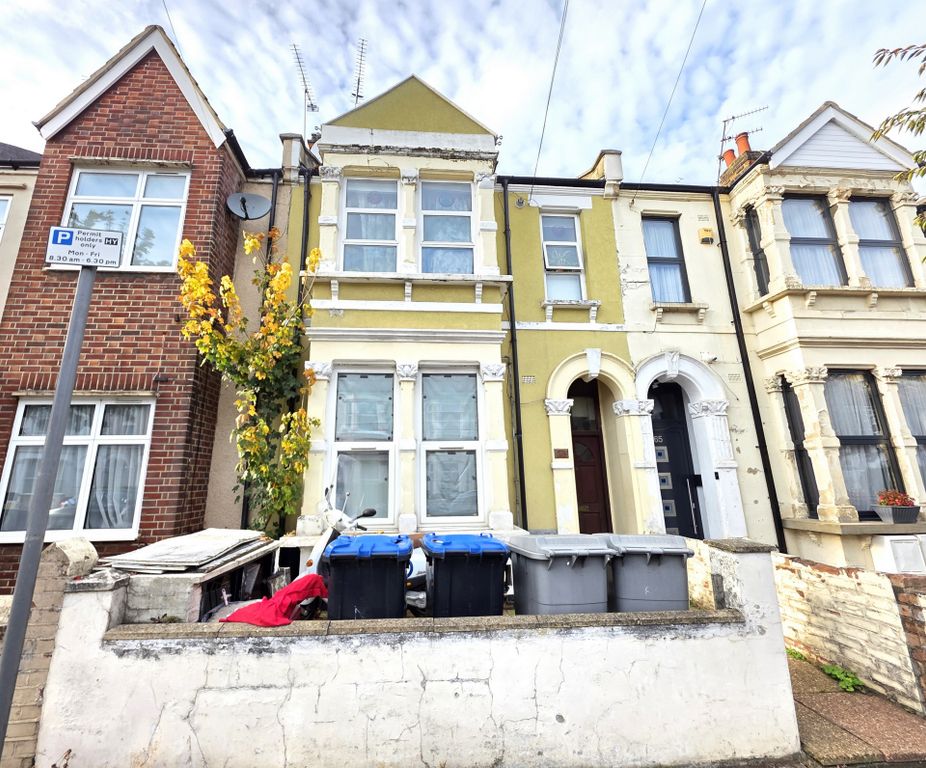 Property photo 1 of 18 Photo 2