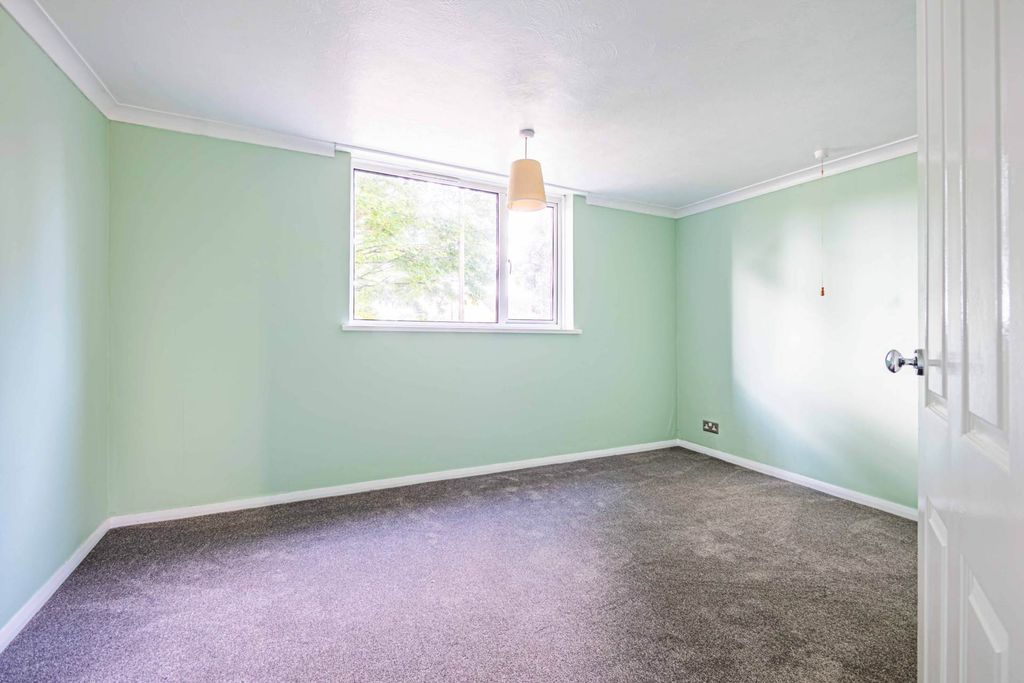 Property photo 2 of 15 Photo