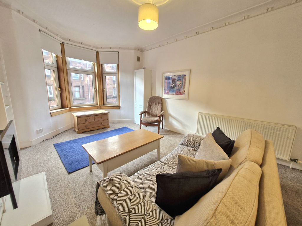 Property photo 3 of 7 Lounge