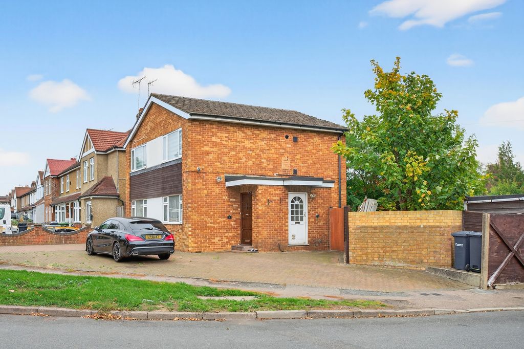 Property photo 1 of 9