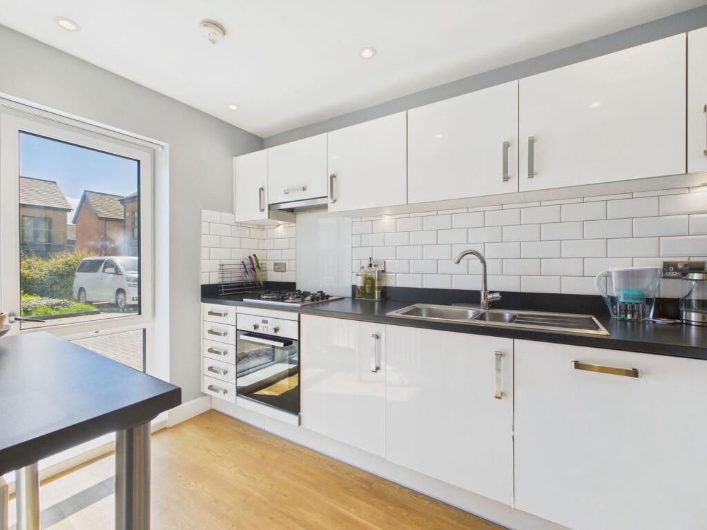 Property photo 3 of 17 267980_S1285342_Img_01_0000.Jpg