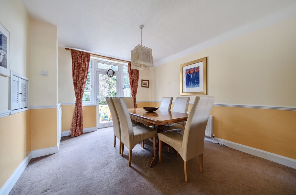 Property photo 3 of 15 Dining Room