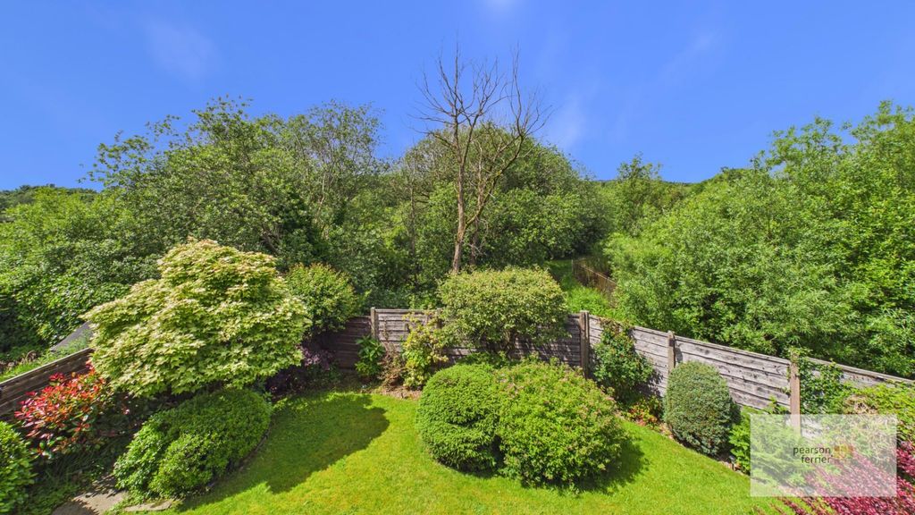 Property photo 3 of 37