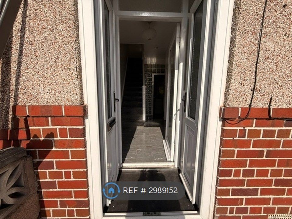 Property photo 2 of 24