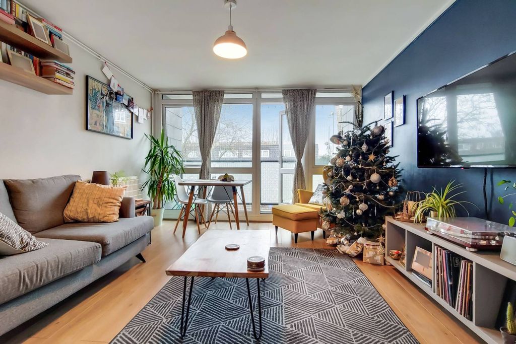 Property photo 1 of 7