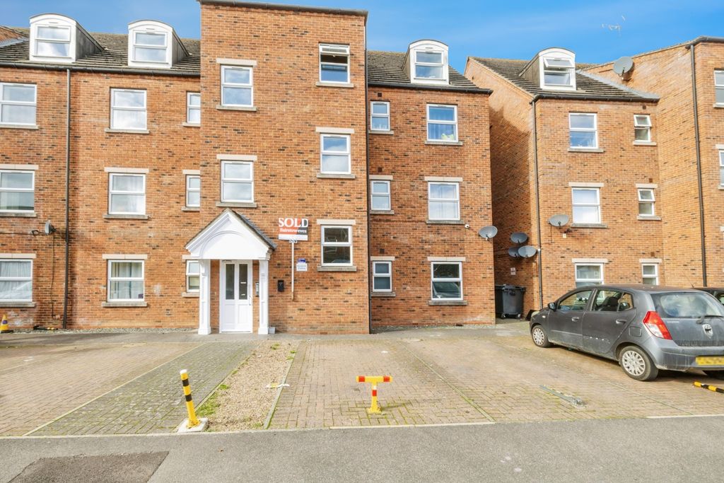 Property photo 1 of 9 Photo