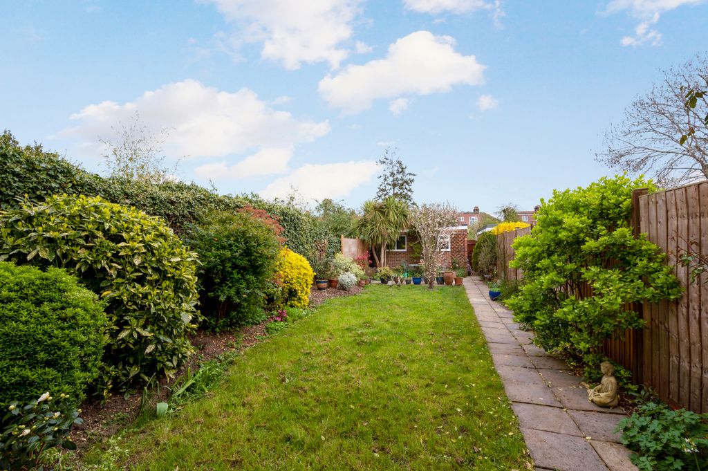 Property photo 3 of 18 Picture No. 34