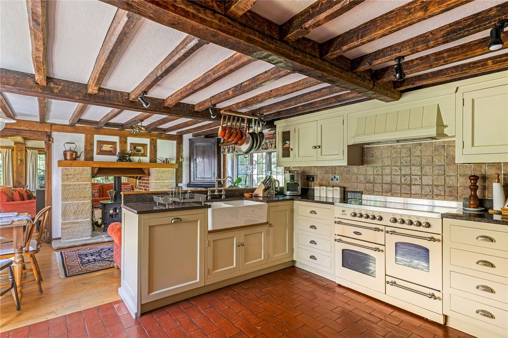 Property photo 2 of 30 Kitchen