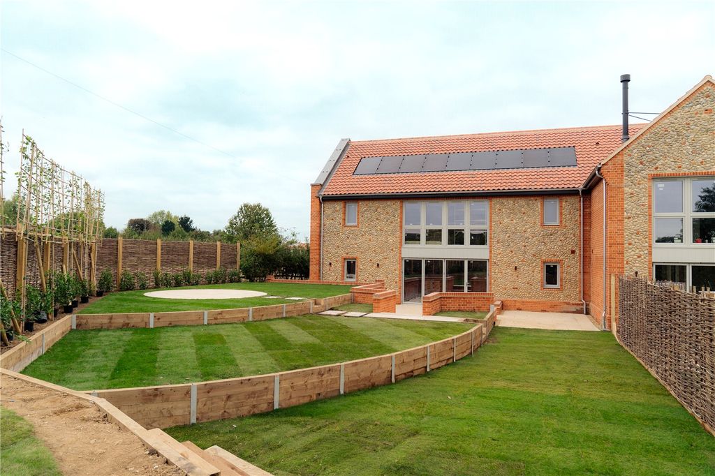 Property photo 1 of 39 Picture No. 44