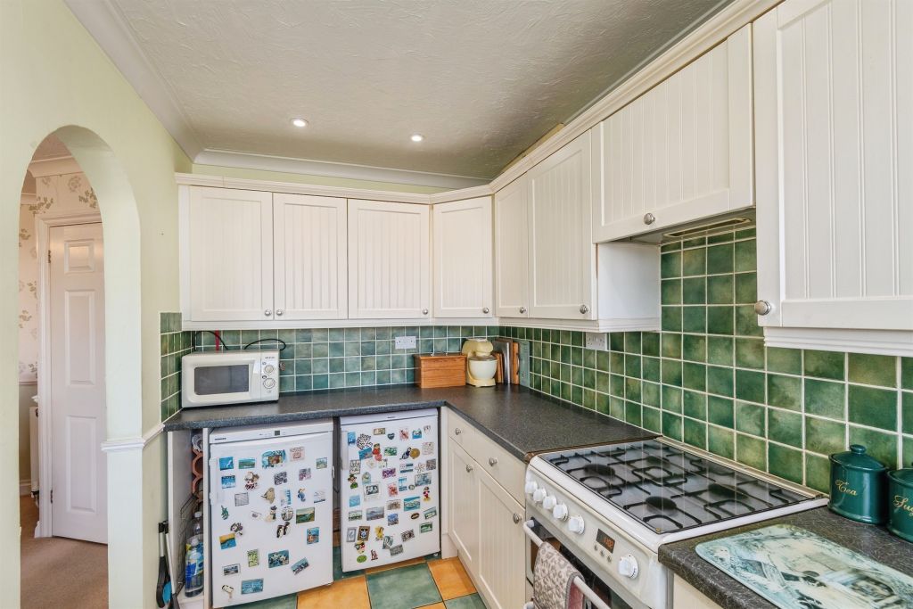 Property photo 3 of 14