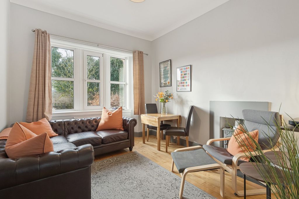 Property photo 2 of 25