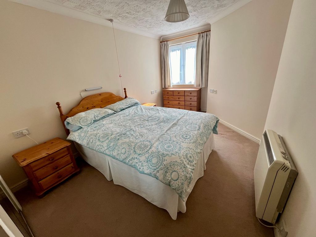 Property photo 3 of 11