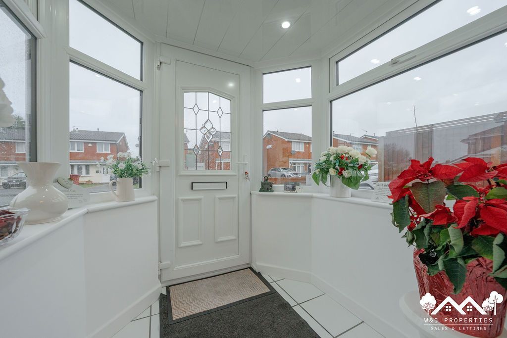 Property photo 2 of 26