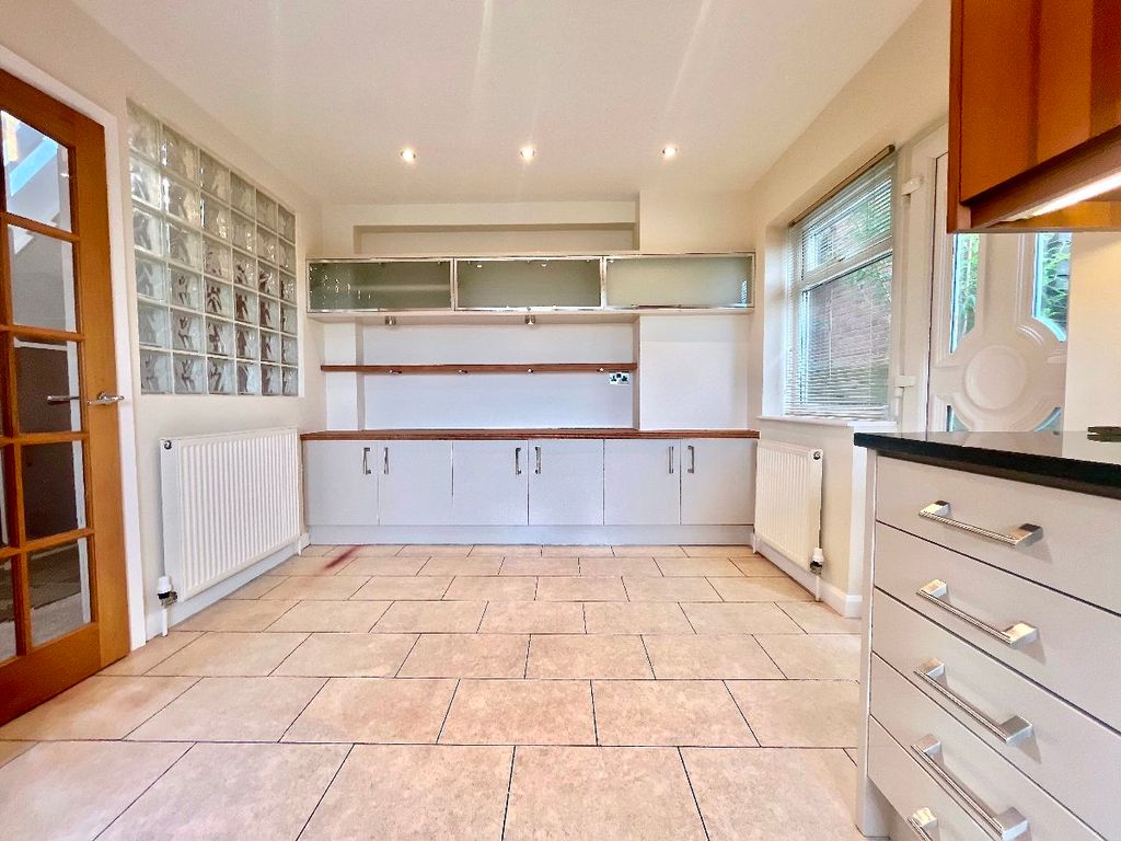 Property photo 3 of 30