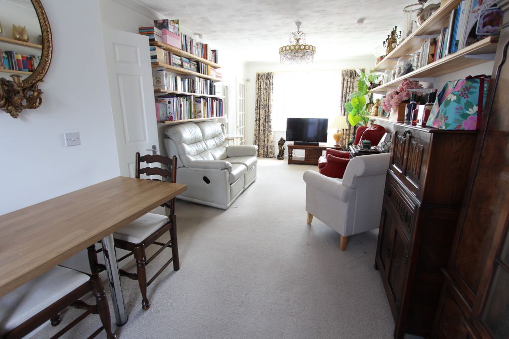 Property photo 3 of 14