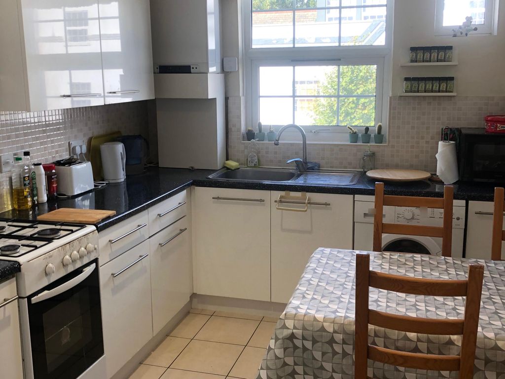 Property photo 1 of 8 Photo 0