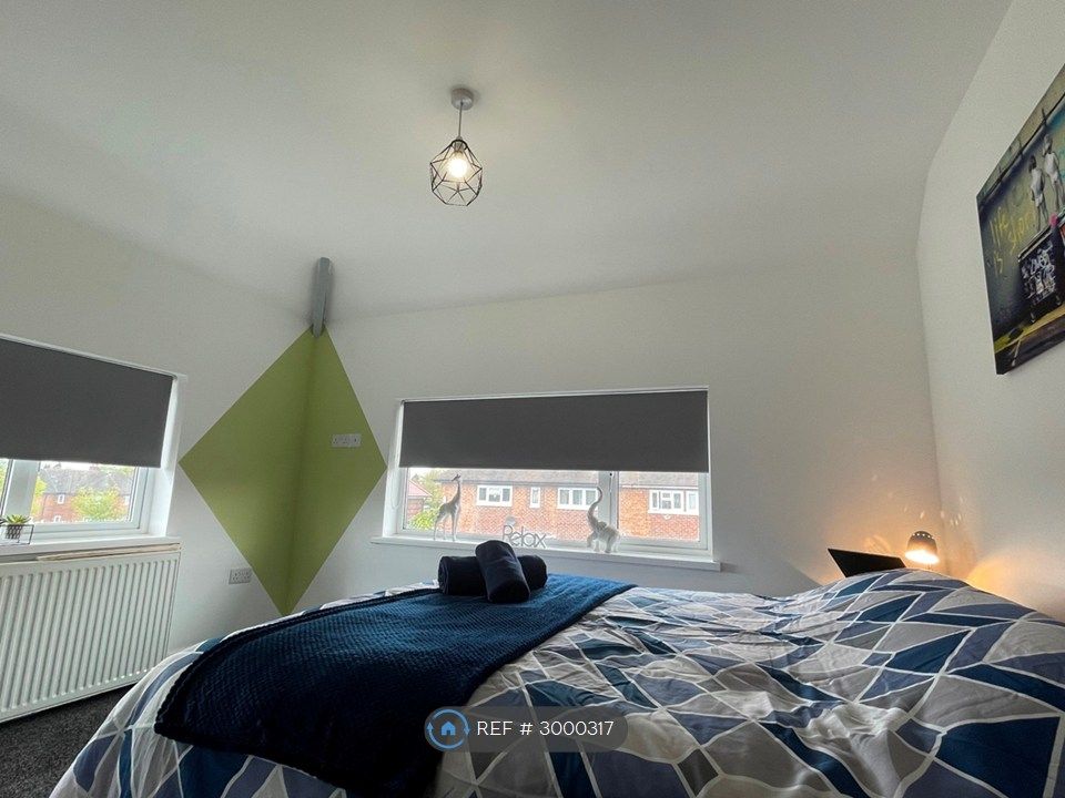 Property photo 1 of 33