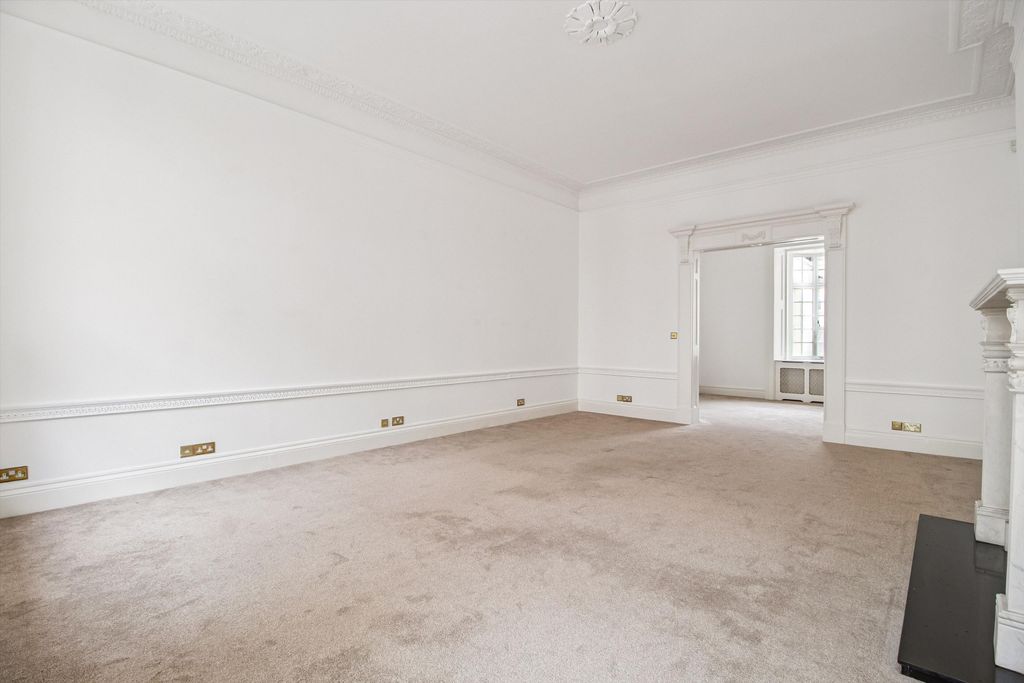 Property photo 2 of 16 Image