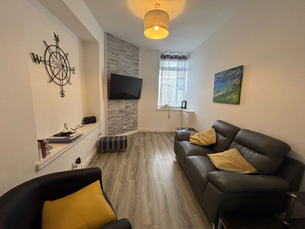 Property photo 2 of 6